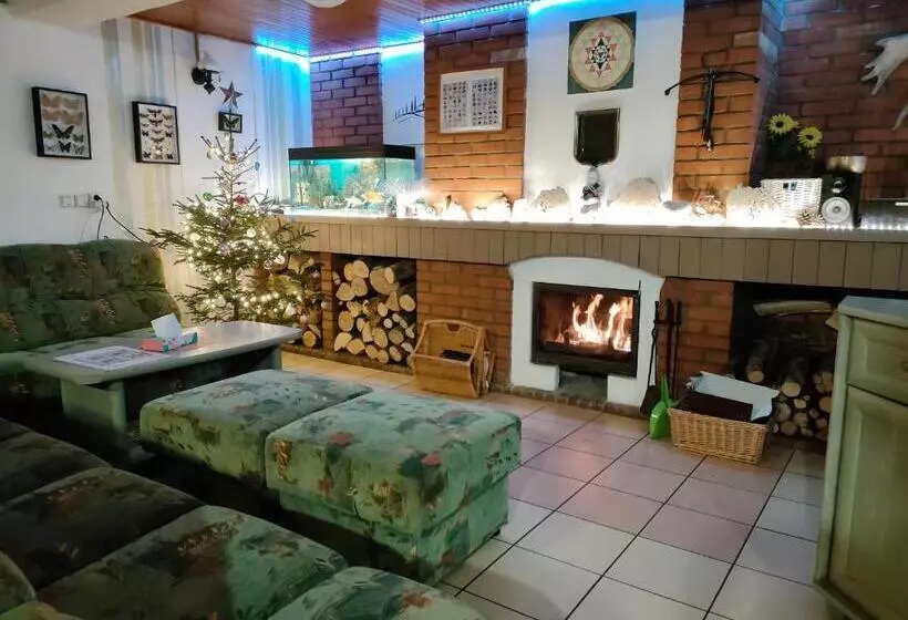 Majatalo Penzion Tesák čerňava