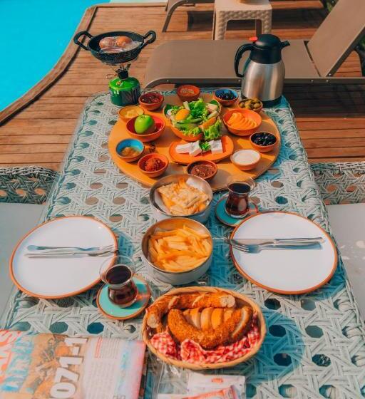 مبيت وإفطار Eksado Resort