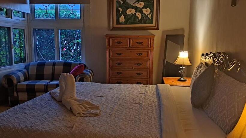 هتل Kartagus Futura