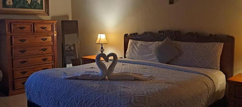 هتل Kartagus Futura