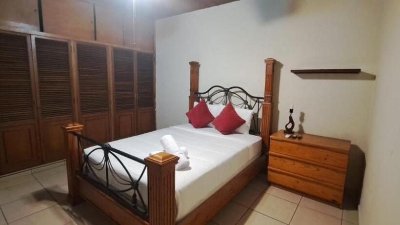 هتل Kartagus Futura