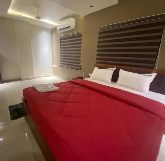 هتل Redbell Suites Kizhisseri