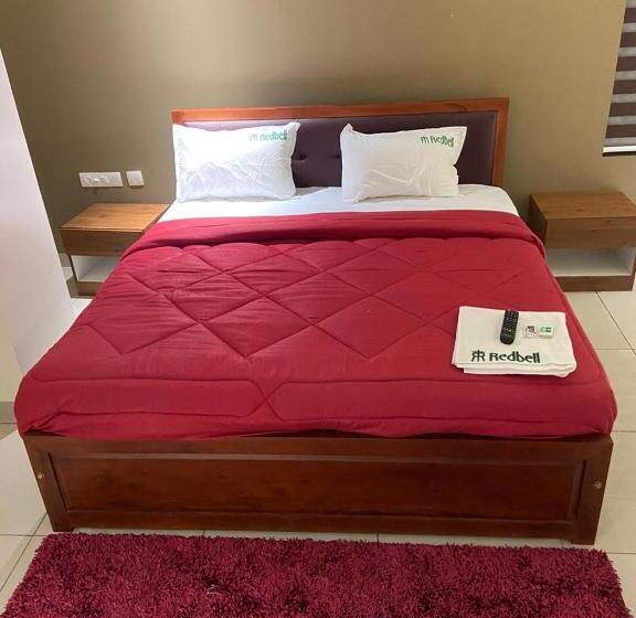 בית מלון כפרי Redbell Suites Kizhisseri