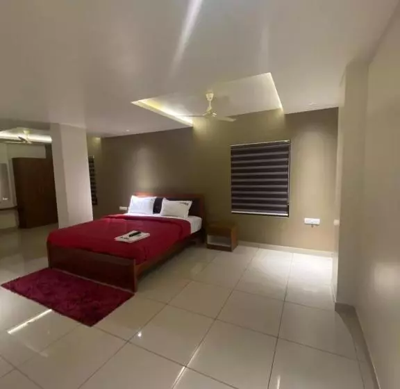 هتل Redbell Suites Kizhisseri