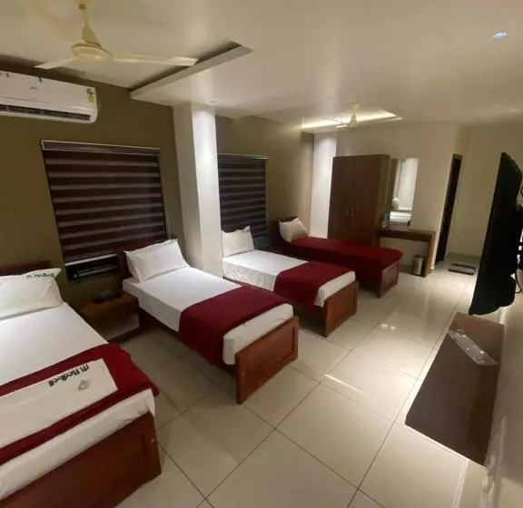 هتل Redbell Suites Kizhisseri