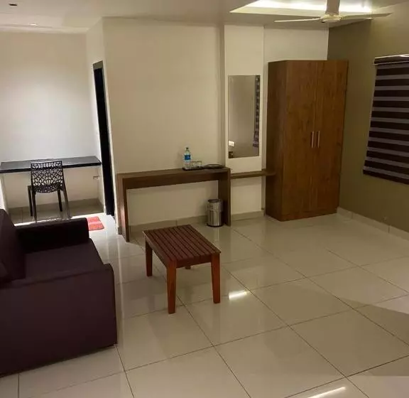 هتل Redbell Suites Kizhisseri