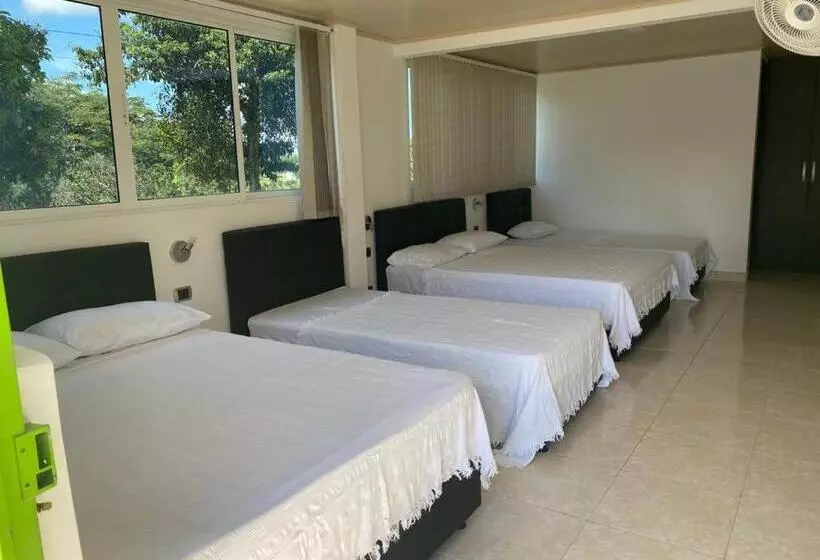 Hotelli Villa Bernal