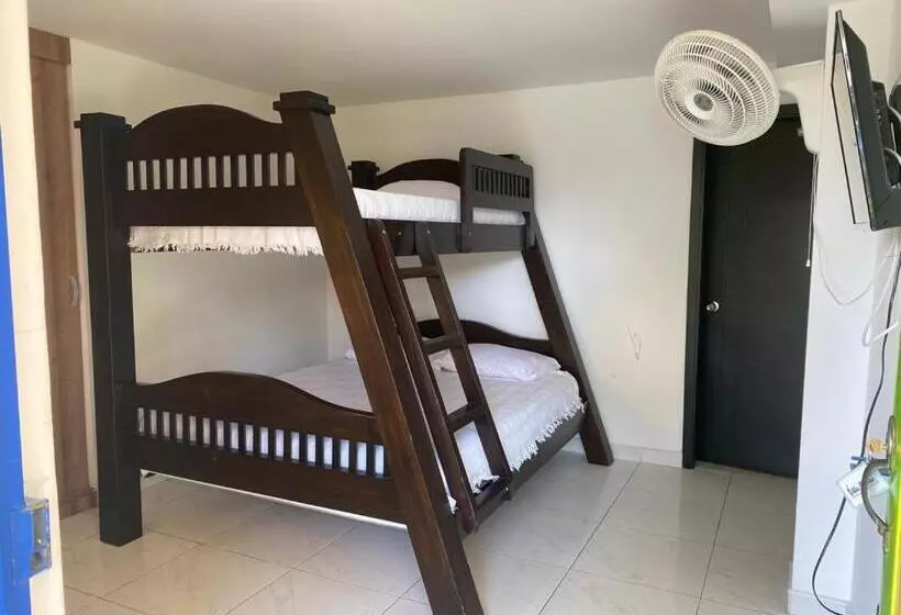 Hotelli Villa Bernal