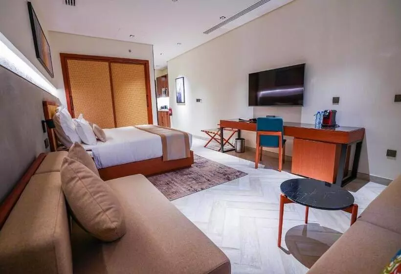 Hotelli Vivian Park El Raeid