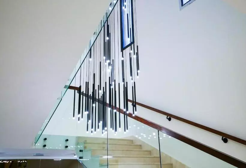 Hotelli Vivian Park El Raeid