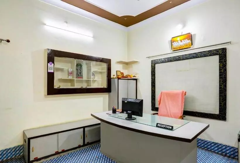 Oyo Bluebird Inn Hotel And Guest House