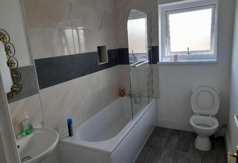 پانسیون Accane