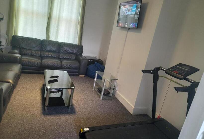 پانسیون Accane