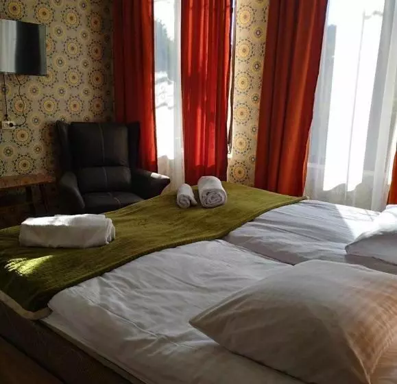 پانسیون Guesthouse Oni Li