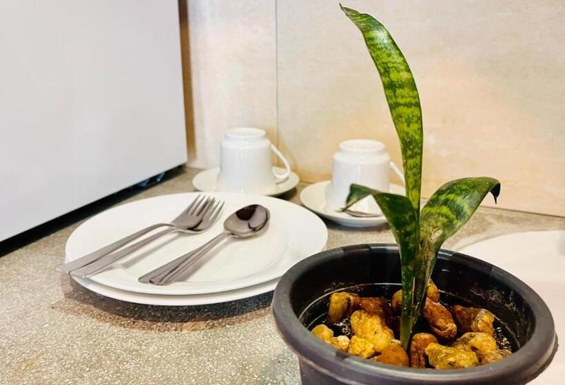 ペンション Lucky Pearl Beach Resort