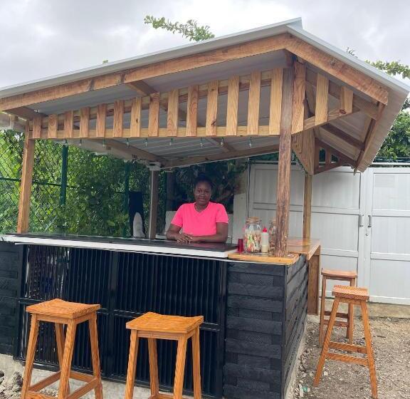 هاستل Posada Miss Anibel