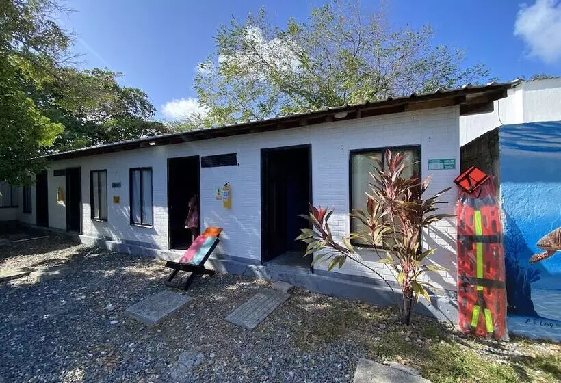 Retkeilymaja Posada Miss Anibel