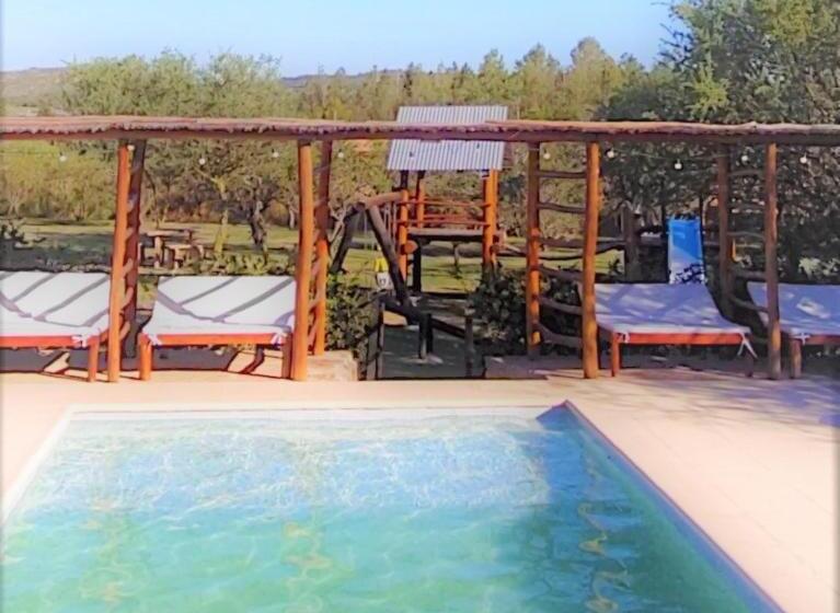 ベッドアンドブレックファースト Cabañas El Moradillo