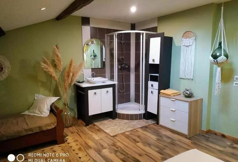 Aamiaismajoitus (B&B) Chambre Bohême