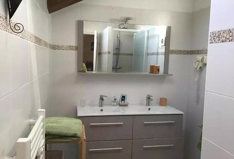 ベッドアンドブレックファースト Chambre D Hôtes Maison Des 5 Fleurs