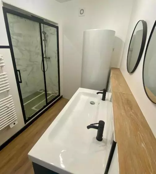 Aamiaismajoitus (B&B) Les 3 E