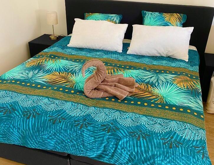 Bed and Breakfast Les 3 E