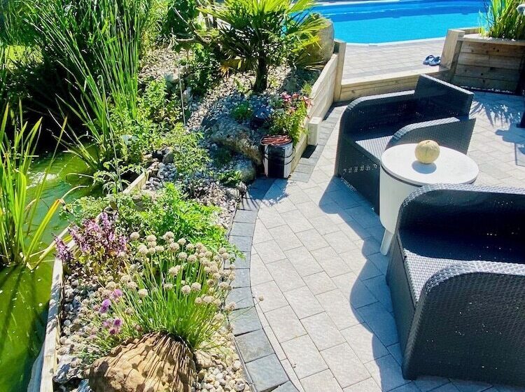 Bed and Breakfast Les 3 E