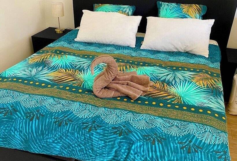 Bed and Breakfast Les 3 E