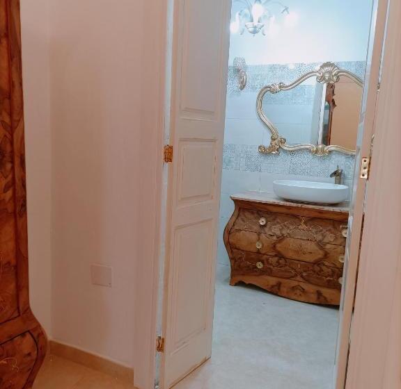 مبيت وإفطار Savoia23   Luxury Superior Suite