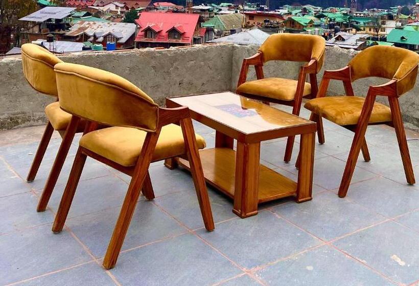 Elena Triple Lodge, Zirakpur   Hotel Of The Year