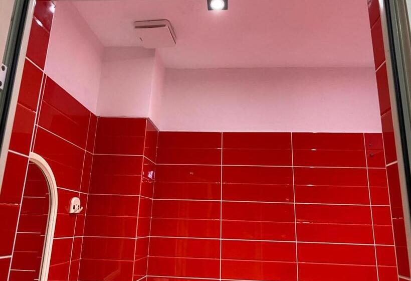 בית מלון כפרי Floger World