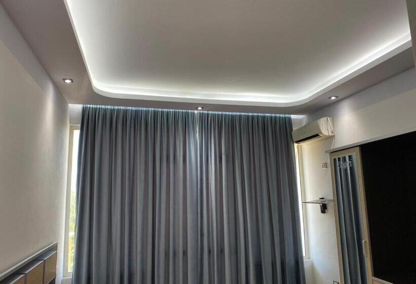 בית מלון כפרי Floger World