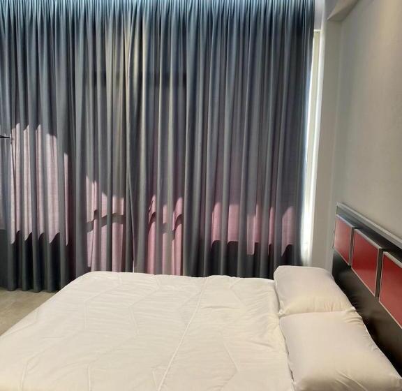 בית מלון כפרי Floger World