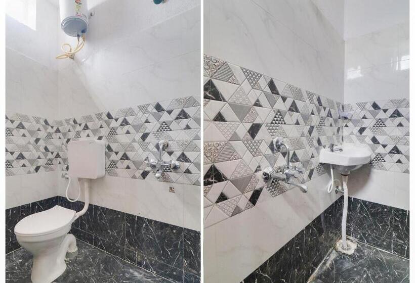 בית מלון כפרי Oyo Flagship Relax Inn