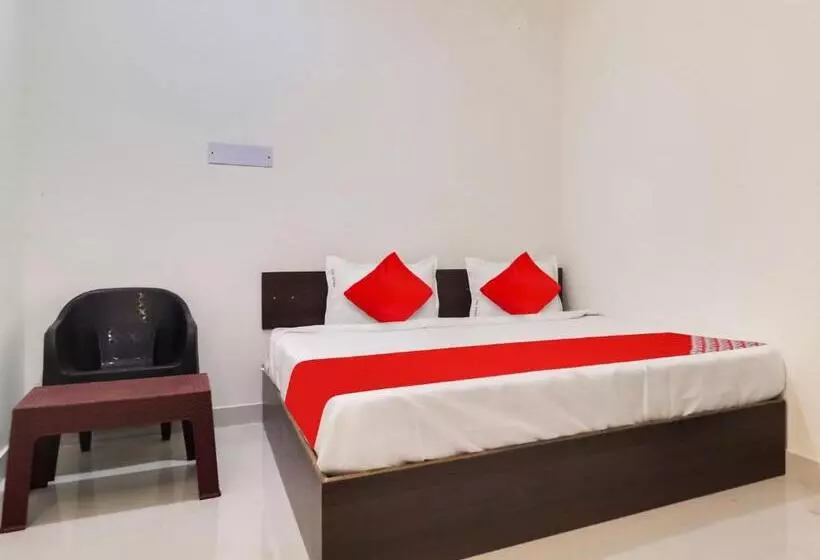ホテル Oyo Flagship Relax Inn