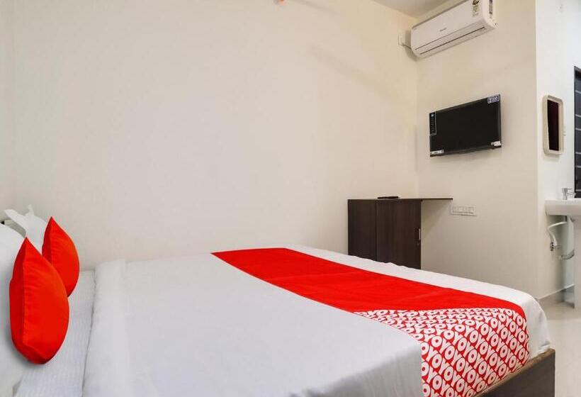 בית מלון כפרי Oyo Flagship Relax Inn