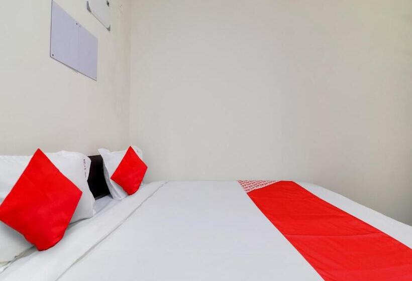 בית מלון כפרי Oyo Flagship Relax Inn