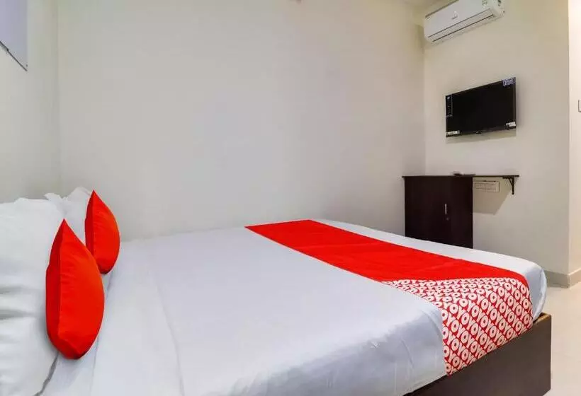 ホテル Oyo Flagship Relax Inn