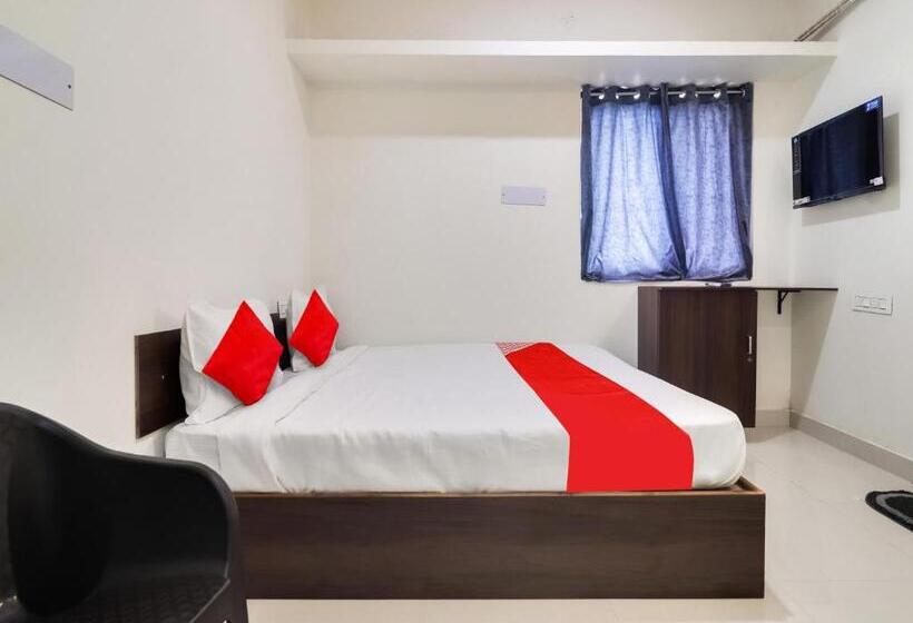 בית מלון כפרי Oyo Flagship Relax Inn