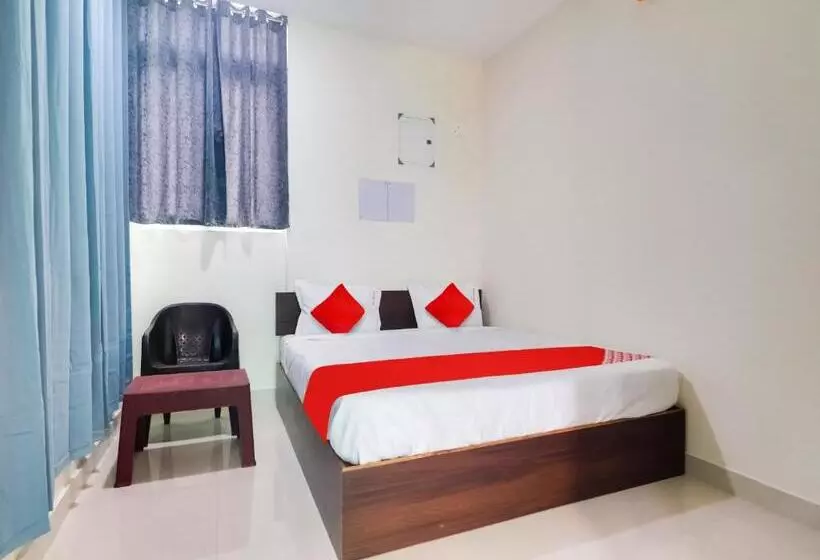 ホテル Oyo Flagship Relax Inn
