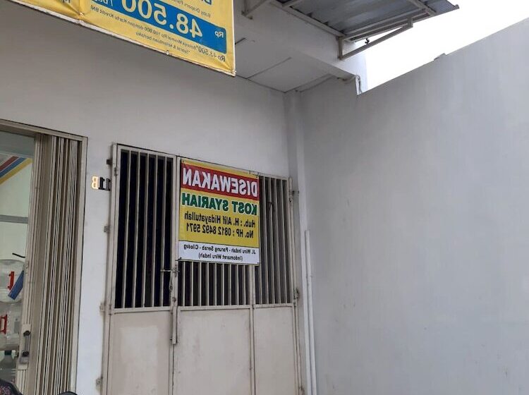 בית מלון כפרי Oyo Life 92781 Kost Parung Serab Syariah