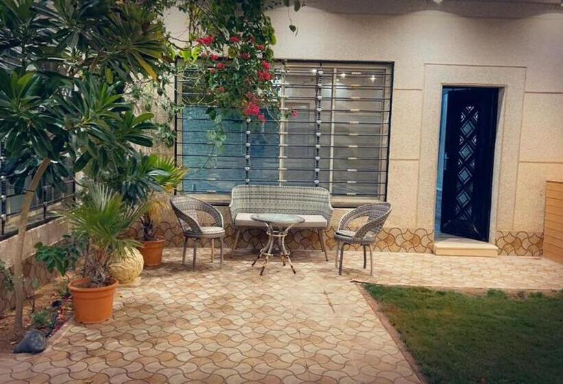 Pension (Hôtel basse catégorie) شالية السعادة القصيم بريدة الهدية