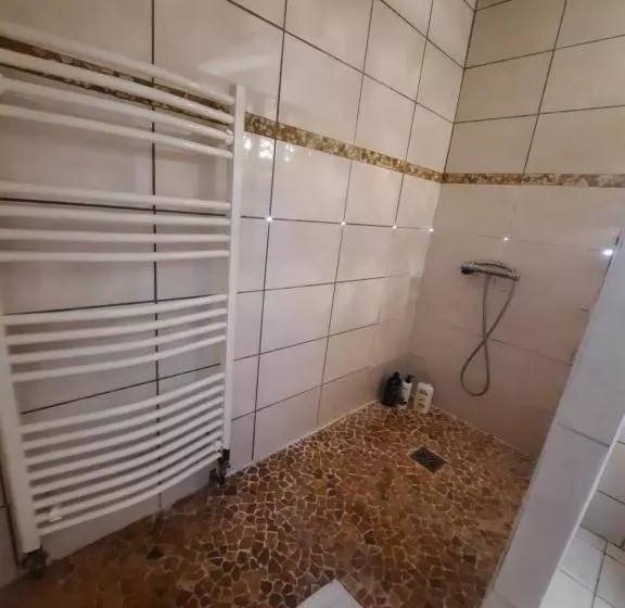 Majatalo Chambre Spacieuse Rer A