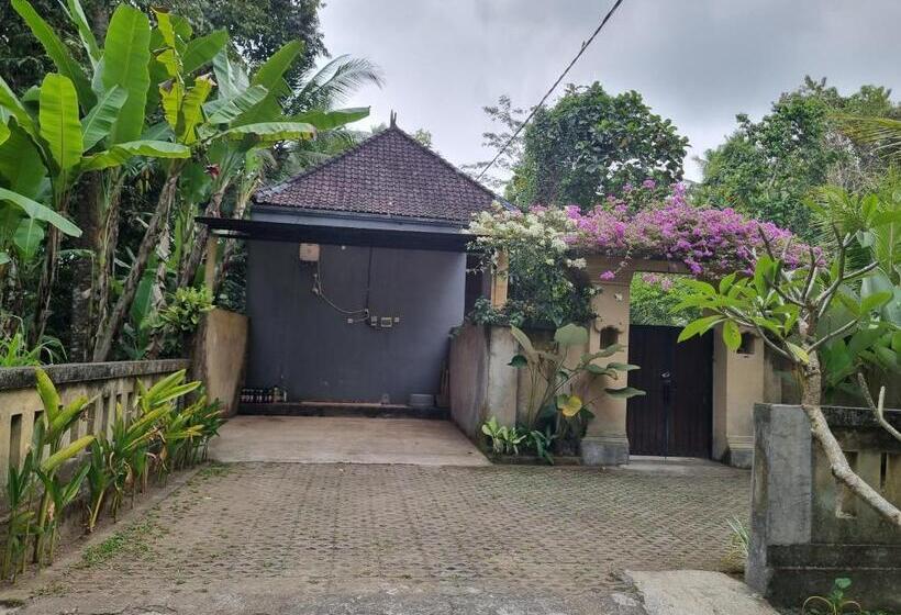 膳宿费 Mambul Garden Private Villa