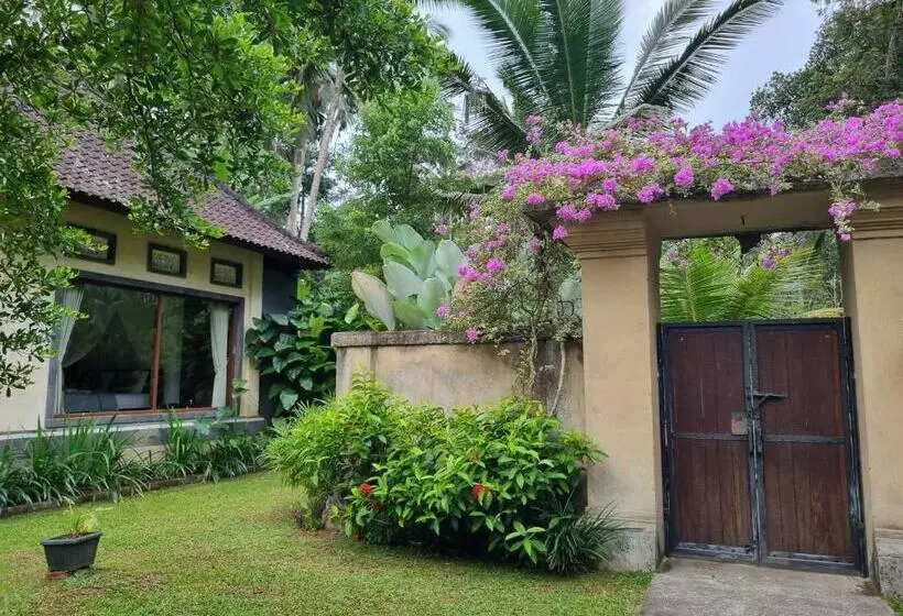 Majatalo Mambul Garden Private Villa