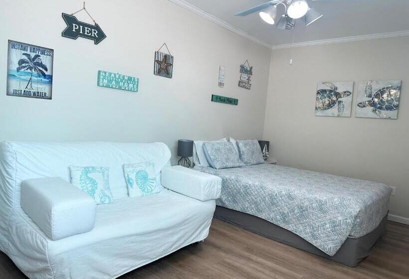 بنسيون Private Suite With Private Gym&patio, Minutes To Beaches, Up To 4 Guests