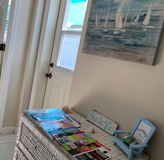 بنسيون Private Suite With Private Gym&patio, Minutes To Beaches, Up To 4 Guests