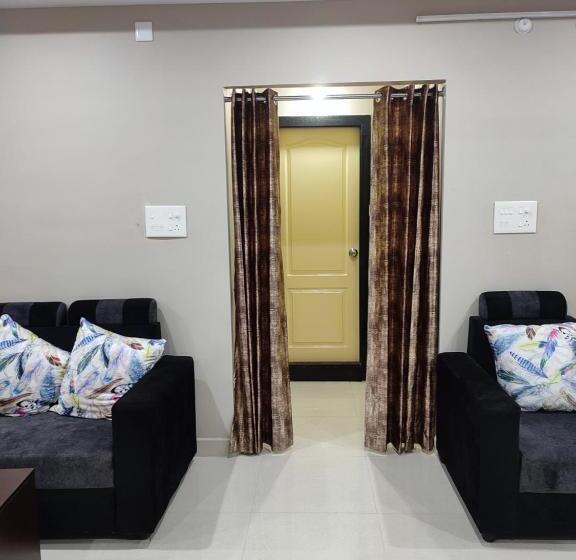 پانسیون Rahuls Castle