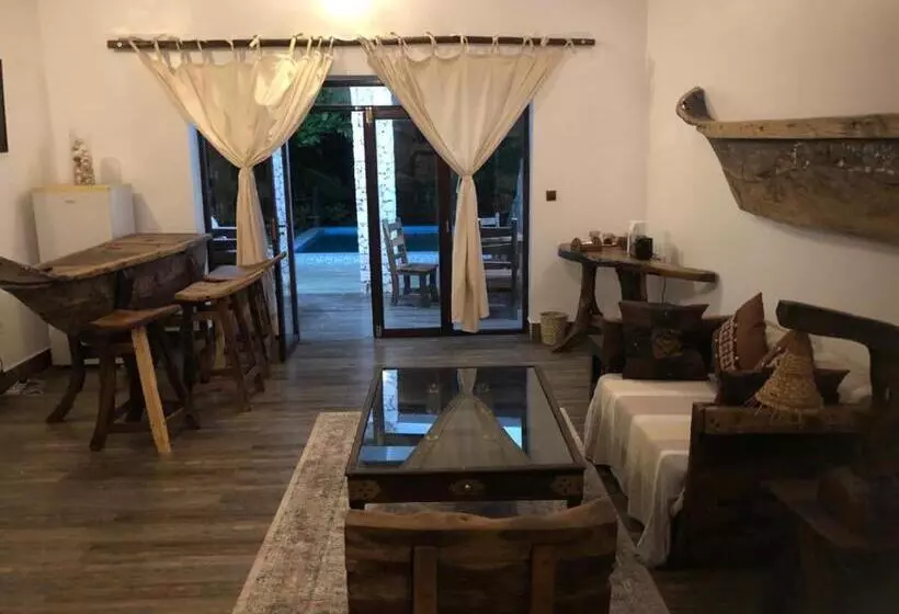 Lomakeskus Zi Dhow Beach Cottage