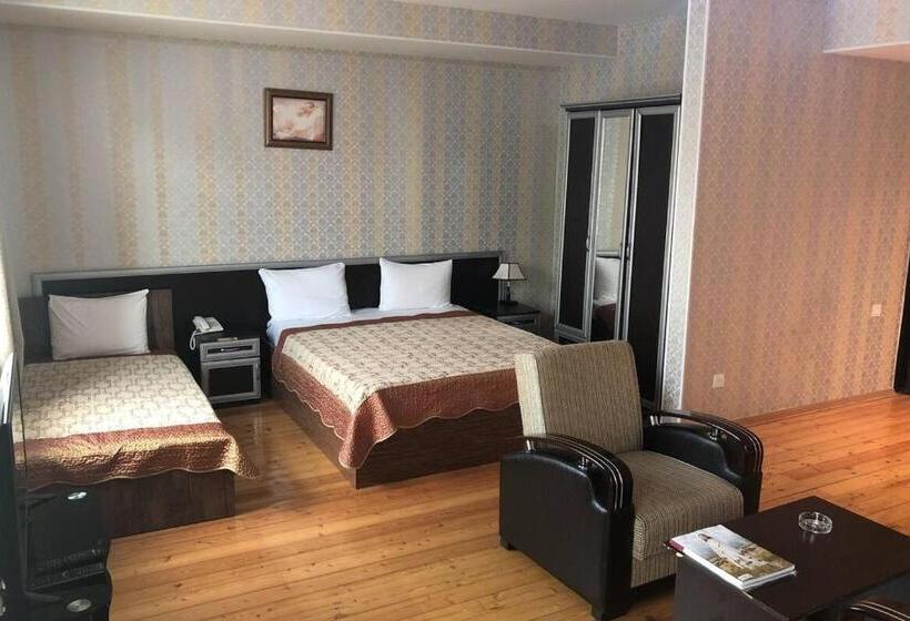 Aef Hotel And Restaurants